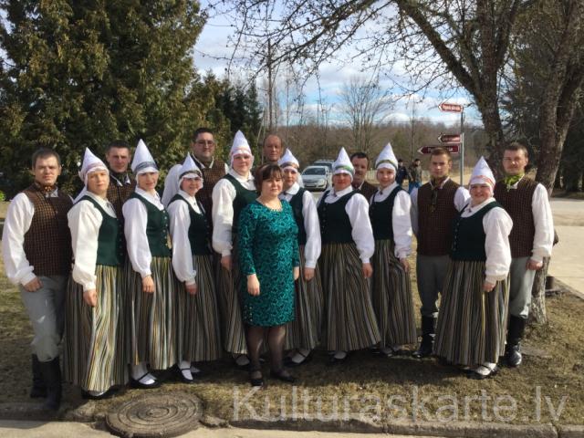 Vidējās paaudzes deju kolektīvs ''Liepna''